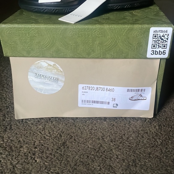 Gucci Slides, Size 8 Brand New , Never wore main image 4